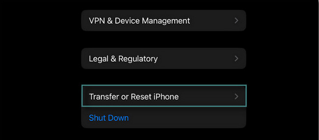 选择 iPhone 上重置 iPhone 按钮的传输